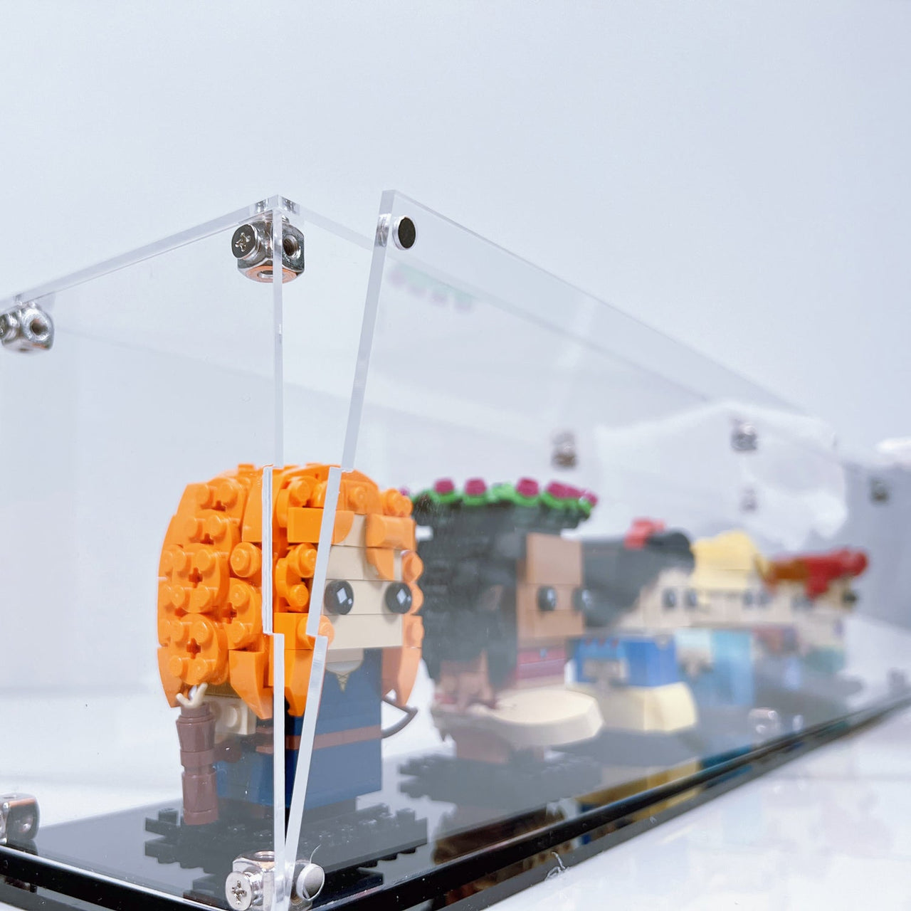 Premium Wall Mounted Display Case for Six Lego Headz