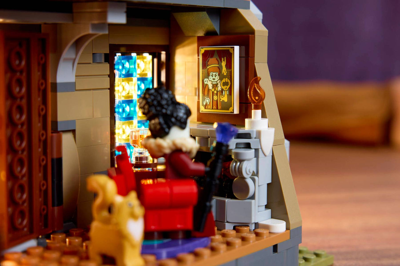 LEGO Icons Mayor Manor 11383 | Gothic Midnight Valley Set