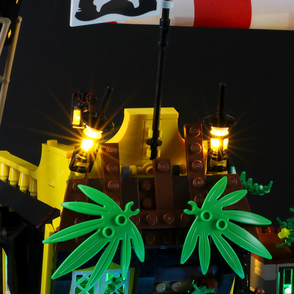 Lego Pirates of Barracuda Bay 21322 Light Kit