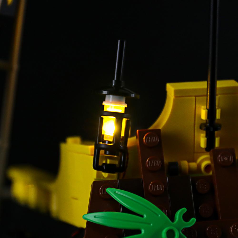 Lego Pirates of Barracuda Bay 21322 Light Kit