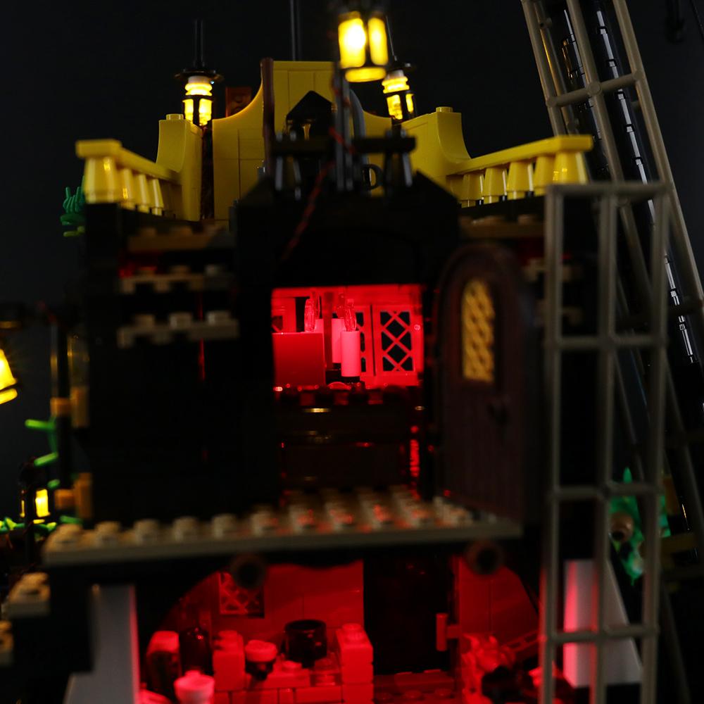 Lego Pirates of Barracuda Bay 21322 Light Kit