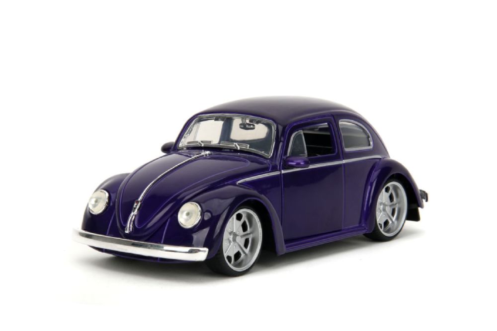 Jada Toys Wednesday VW Beetle 1:24 Diecast with Figure