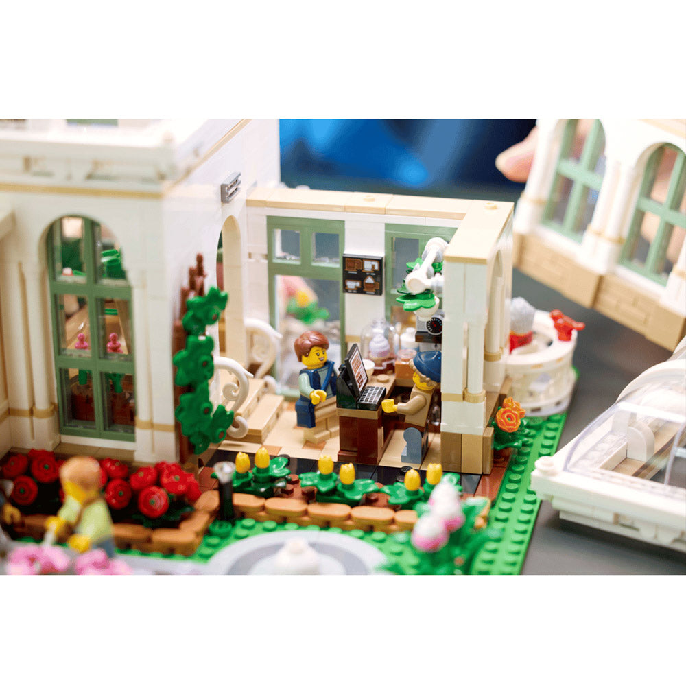 LEGO 21353 The Botanical Garden
