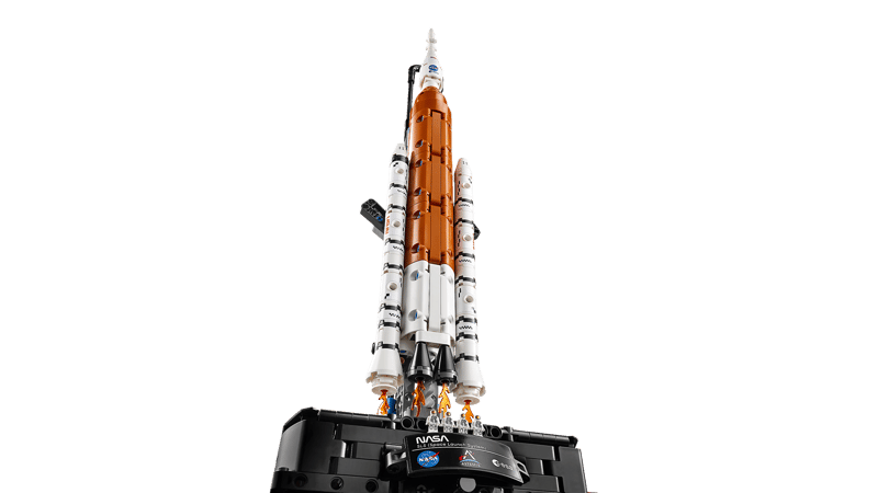 LEGO 42221 NASA Artemis Space Launch System Rocket
